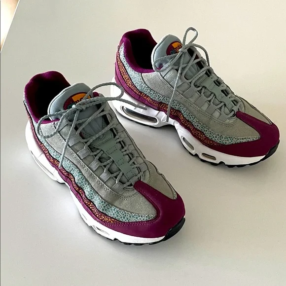 Nike Air Max 95 Sneakers - Picture 4 of 12